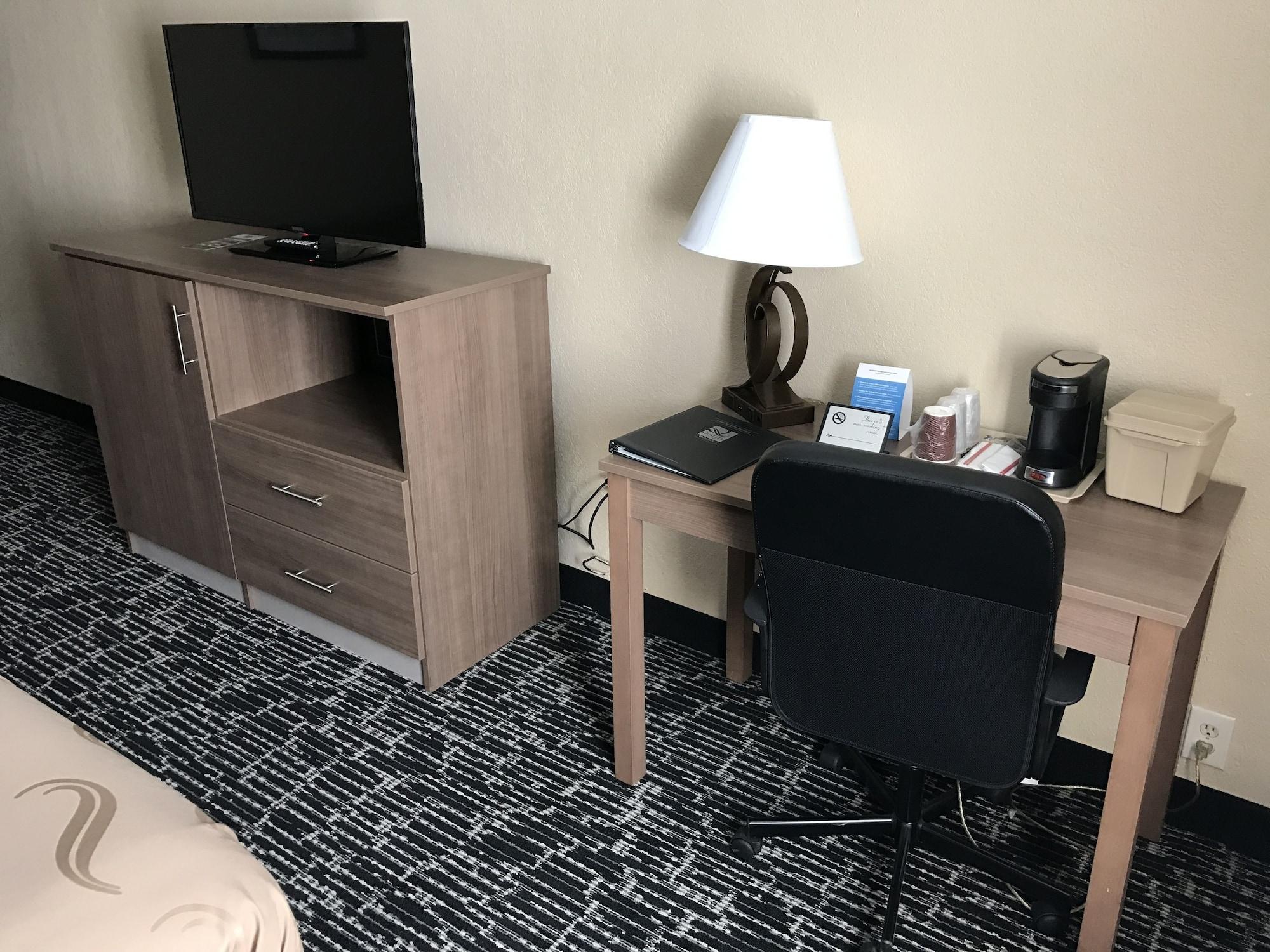Inn Quality Near Pimlico Racetrack 2*