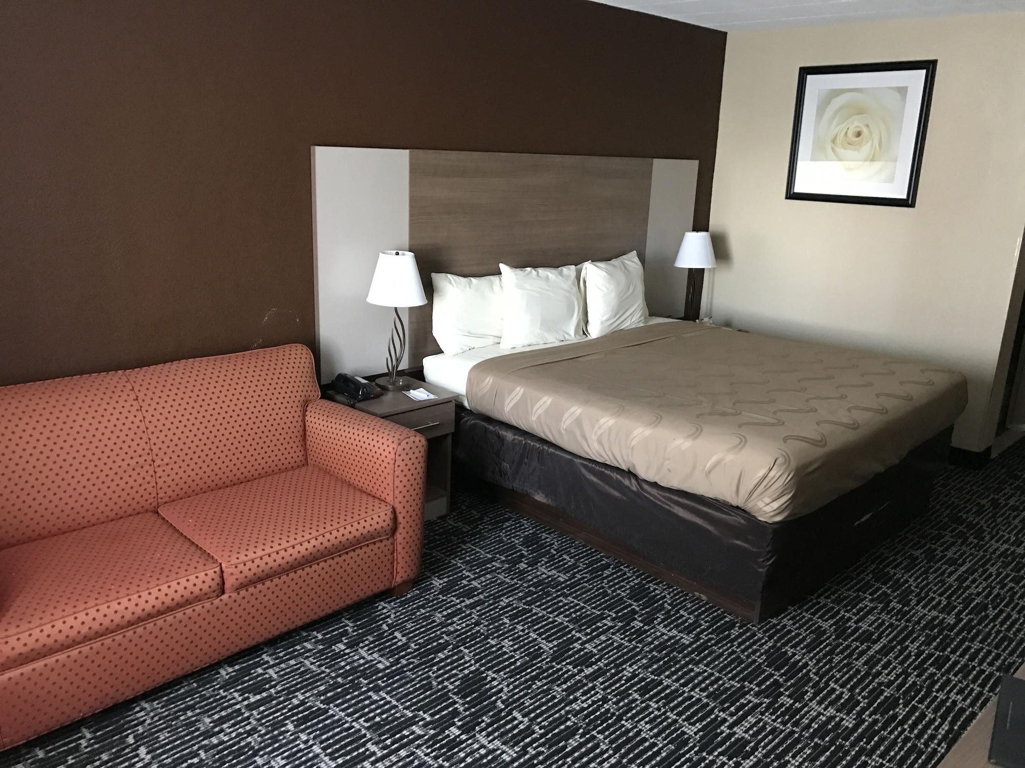 Inn Quality Near Pimlico Racetrack 2*