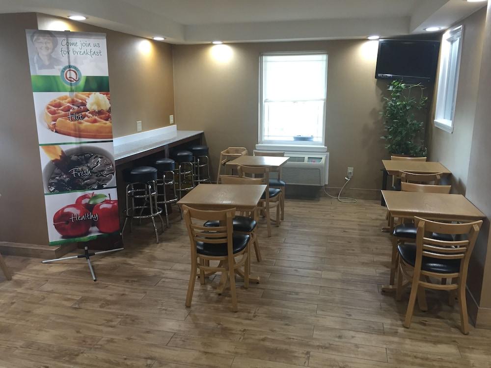 Quality Near Pimlico Racetrack 2*