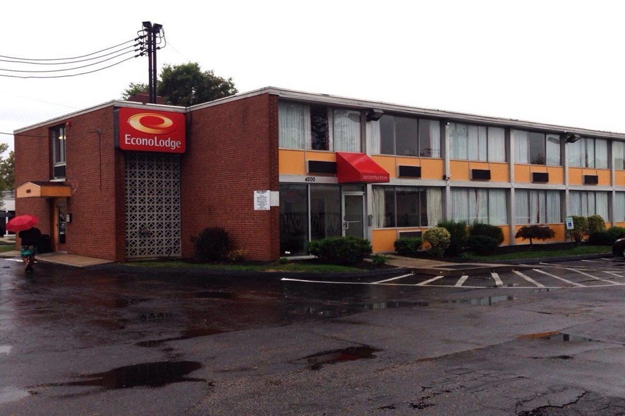 Inn Quality Near Pimlico Racetrack