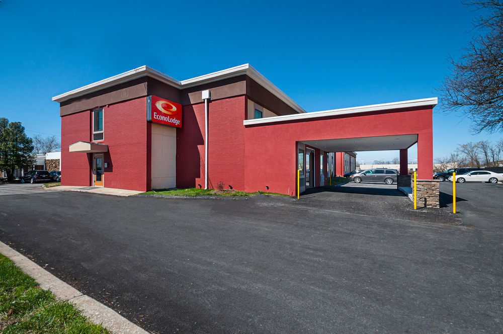 Inn Quality Near Pimlico Racetrack