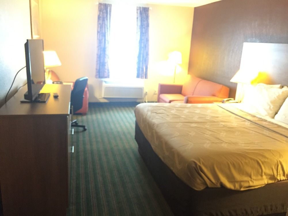 Inn Quality Near Pimlico Racetrack Baltimore